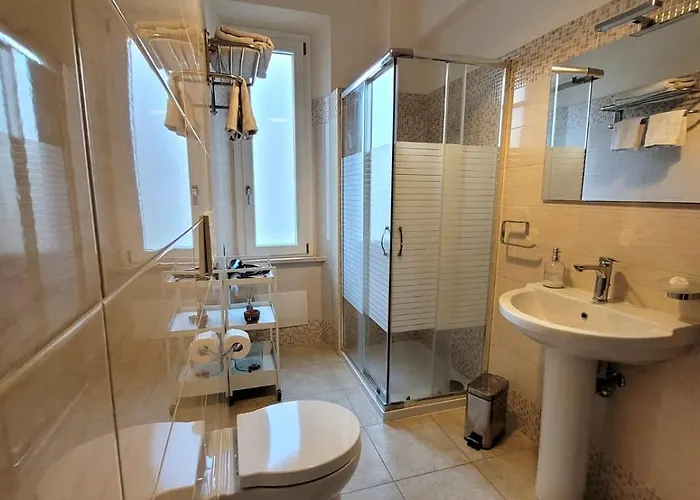 Flat 8 In House Apartment