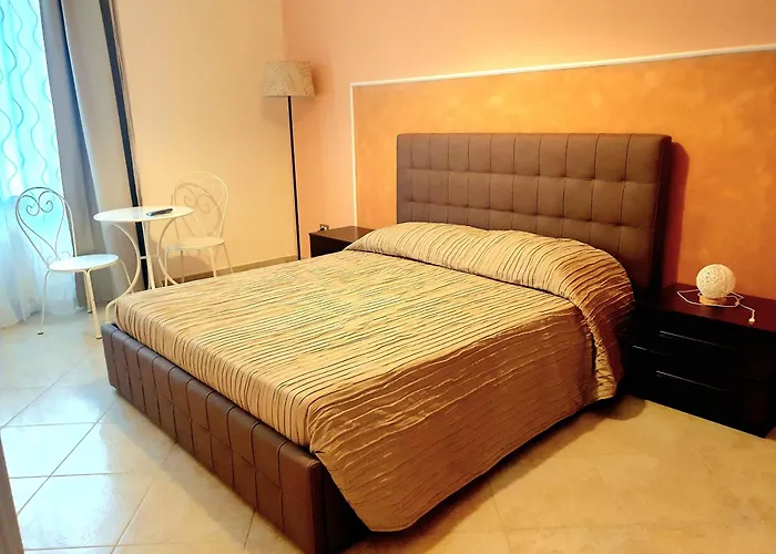 Apartment Flat 8 In House *